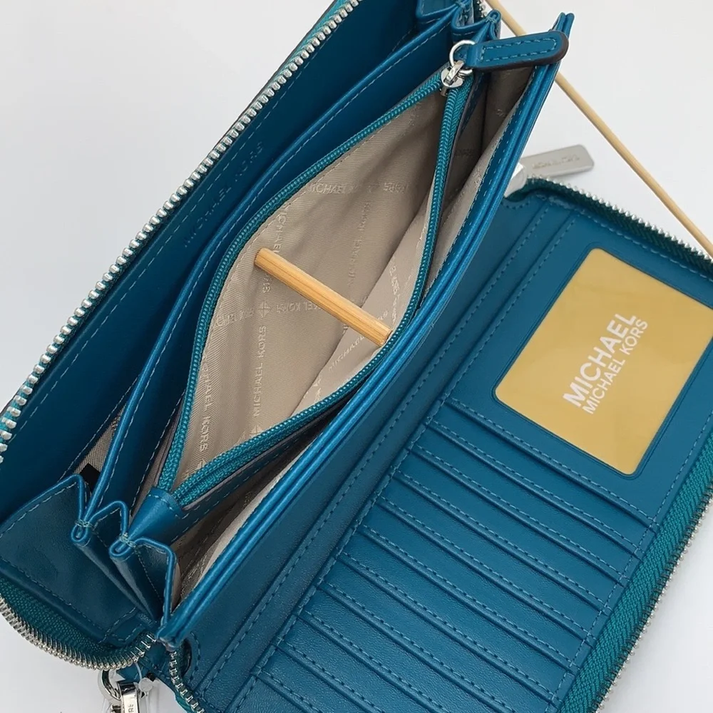 NWT MICHAEL KORS LARGE CONTINENTAL WRISTLET LAGOON COLOR